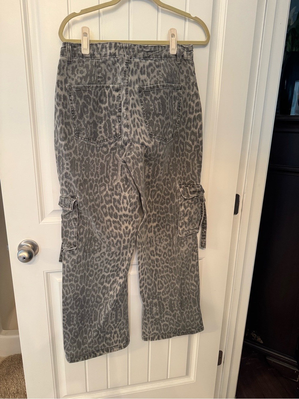 Gray Leopard Print Cargo Jeans - Women - Picture 2 of 5